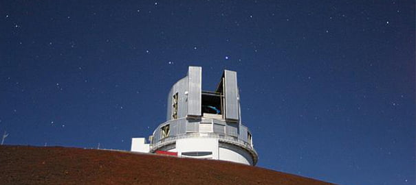 Evrenin Sırlarını Araştıran Teleskop manset