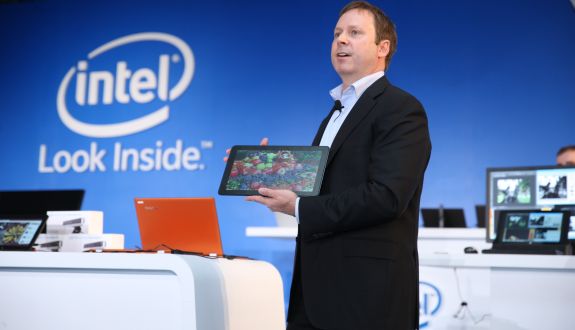 Intel 14 Nm’lik İşlemcileriyle Gövde Gösterisi Yaptı
