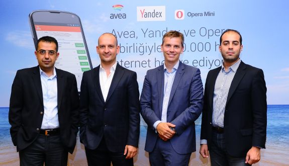 Avea Mobil Baglanti Direktoru Baran Yurdagul. Yandex CMO Cem Sezer. Opera Software Urun Ortakliklarindan Sorumlu Baskan Yardimcisi Jan Standal. Opera Bolge Direktoru Hakim Bennis