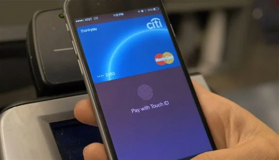 Decision Intelligence : Mastercard artık daha da güvenli 14 MasterCard Apple Pay Retail