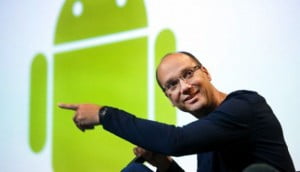 Andy Rubin w Android Logo Wide