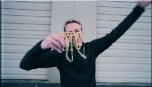 HTC Rapçi Doc G ile Düelloyu Başlattı 22 htc2