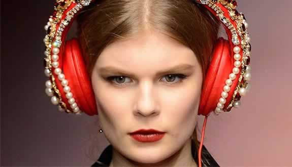 Bu Kulaklik 20.000 Lira