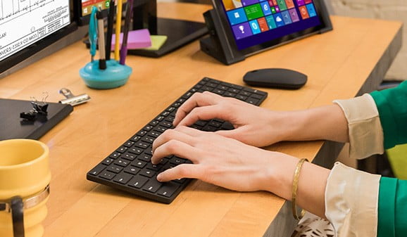 Microsoft Launches New Designer Bluetooth Desktop Keyboard and Mouse 475415 6