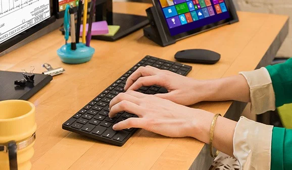 Microsoft Launches New Designer Bluetooth Desktop Keyboard and Mouse 475415 6