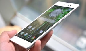 Oppo’dan Yeni Bir Telefon! 21 oppo1