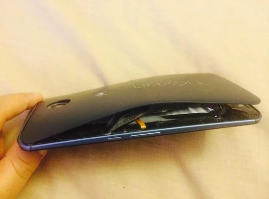 Nexus 6 Battery Swells and Explodes Out of the Blue 479925 2