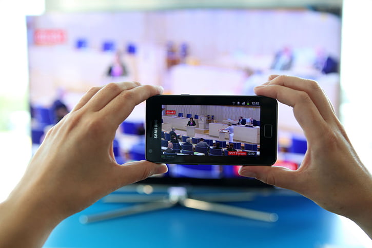 Akıllı telefon kullanımı televizyonları geçti! 1 telefon televizyonu gecti