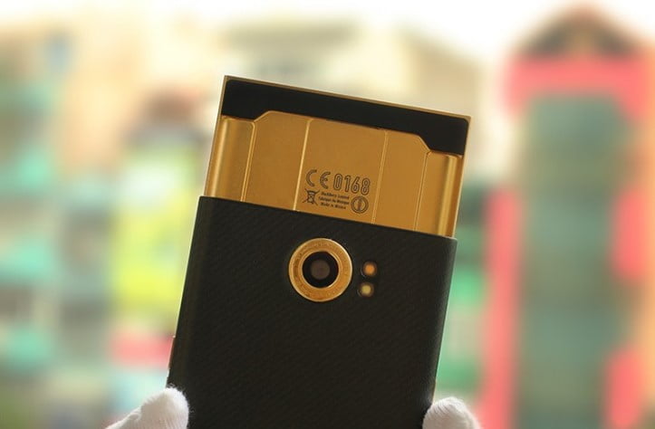 altin kaplamali blackberry priv 2