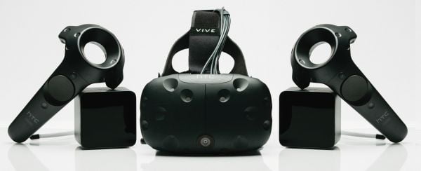 1452006508 HTC Vive Pre 2