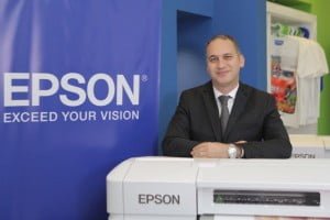 Toplamda 11 bin adet geniş format yazıcı satışı yaptı 20 Geniş Format tekstil yazıcıs