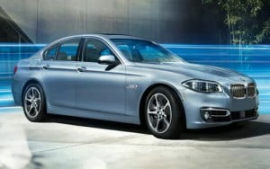 Yeni BMW 5'in Eli Kulağında! 37 maxresdefault 1