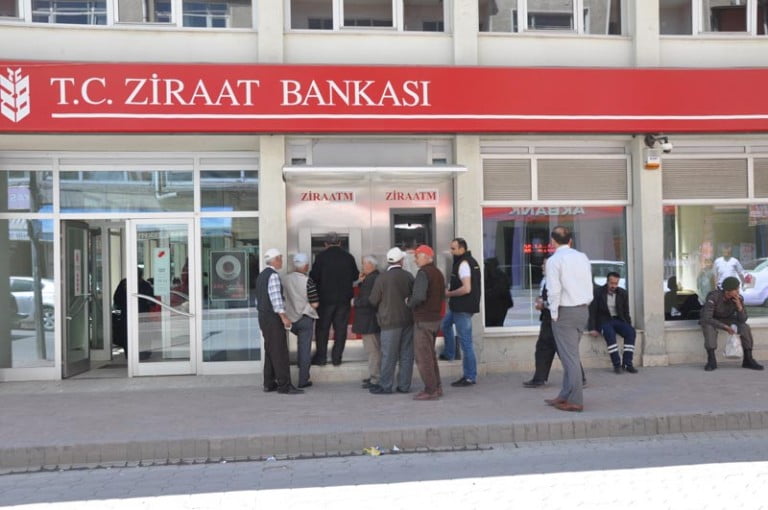 Ziraat Bankası'nda Hiçbir İşlem Yapılamıyor Müşteri Hizmetleri ...