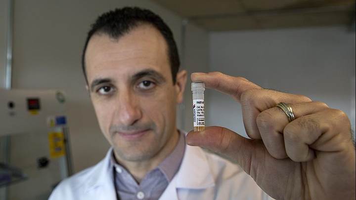 Türk Bilim İnsanı Yarım Saatte Tamamlanan DNA Testi Yaptı!