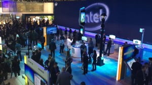 Gelecek Teknolojiler İçin Emniyetli ve Güvenli Bir Yol Oluşturmalıyız. Gary Davis Intel Security