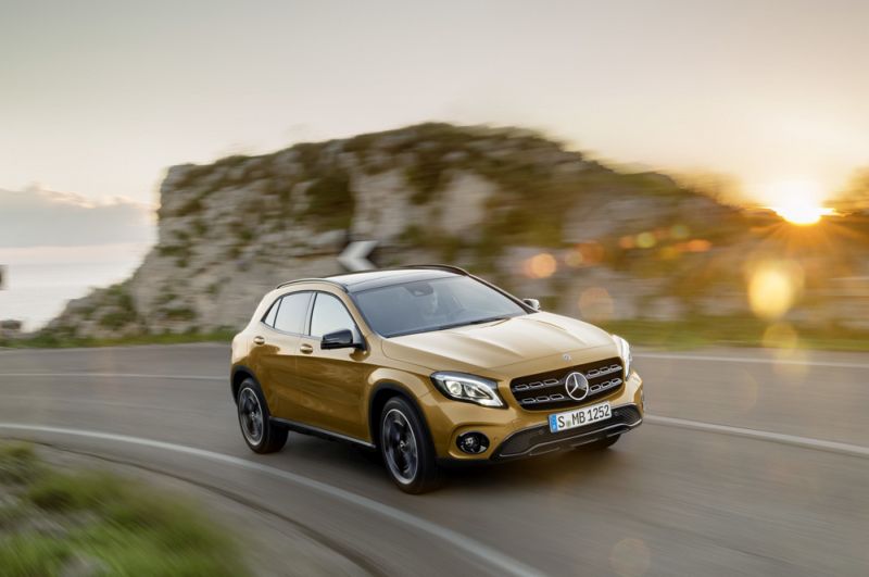 Mercedes Benz GLA 2