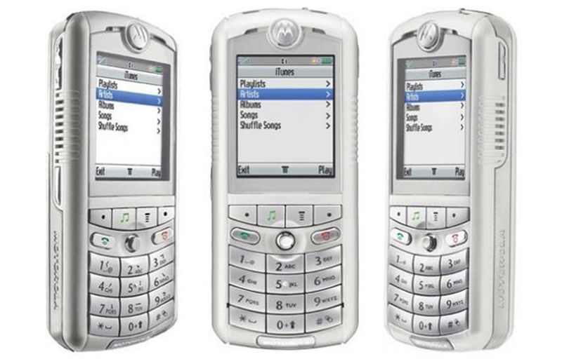 ipHone 8 2005 – Motorola Motorola Rokr E1