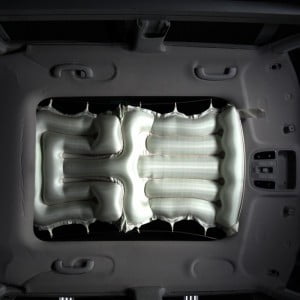 İşte Dünyanın İlk Panoramik Sunroof Hava Yastığı