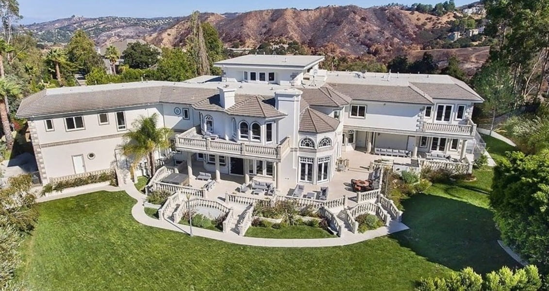 YouTube'da yayınladığı videolarla 6.9 milyon dolara ev aldı! 1 ev23