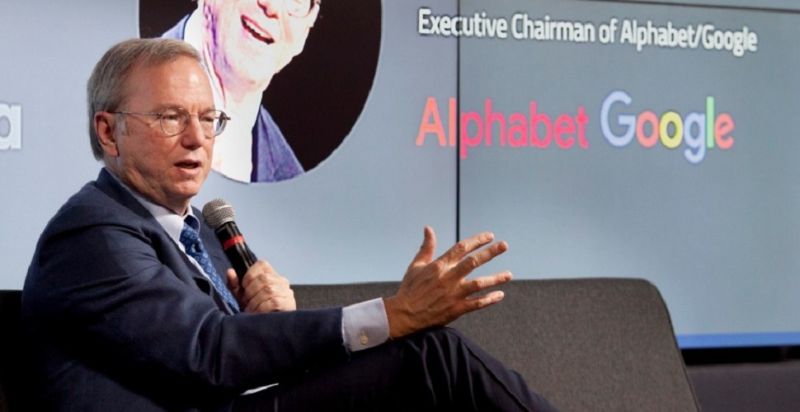 Alphabet Yönetim Kurulu Başkanı Eric Schmidt istifa etti
