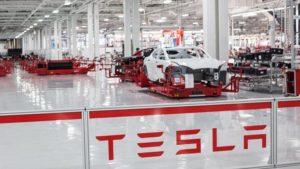 Tesla Motors 487 milyon Sterlin Zarar Etti