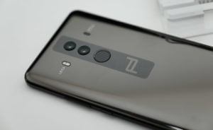 Huawei P20'nin Porsche Design Versiyonu Geliyor 21 huawei porsche design 2017 mate 10 1