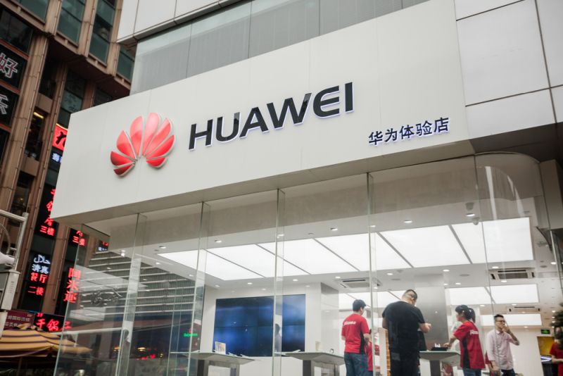 Huawei katlanabilir akıllı telefon üzerinde çalışıyor