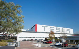 Tesla 724 mesai yapıyor