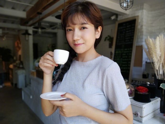 Xiaomi Redmi 6 Pro ile çekilen fotoğraflar telefonun tanıtımından sonra yayınlandı. Xiaomi Redmi 6 Pro ile çekilen fotoğraflar rakiplerini çok kıskandıracak gibi görünüyor.