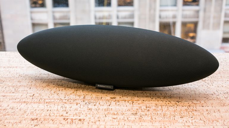 bowers wilkins zeppelin wireless 01