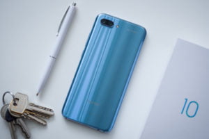 Dev ekranlı Honor Note 10 ortaya çıktı 15 honor10 680px 3x2