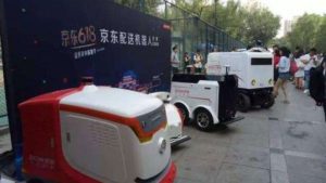 Robot kurye sokaklarda hizmete başladı 20 robot kurye