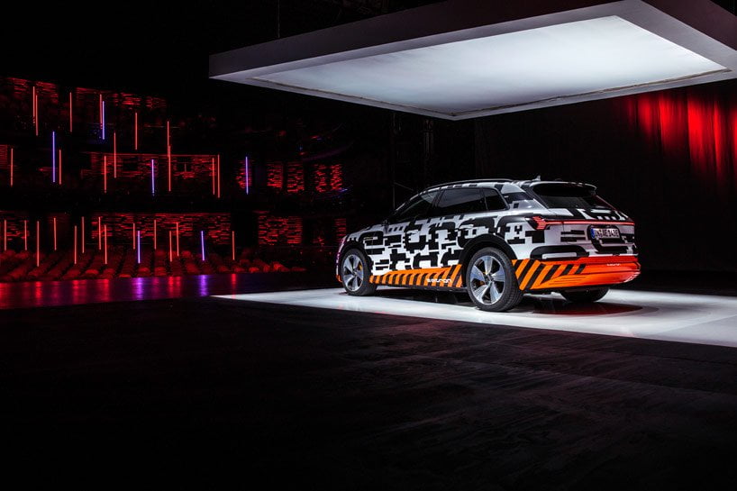 audi e tron preview interior sound designboom05