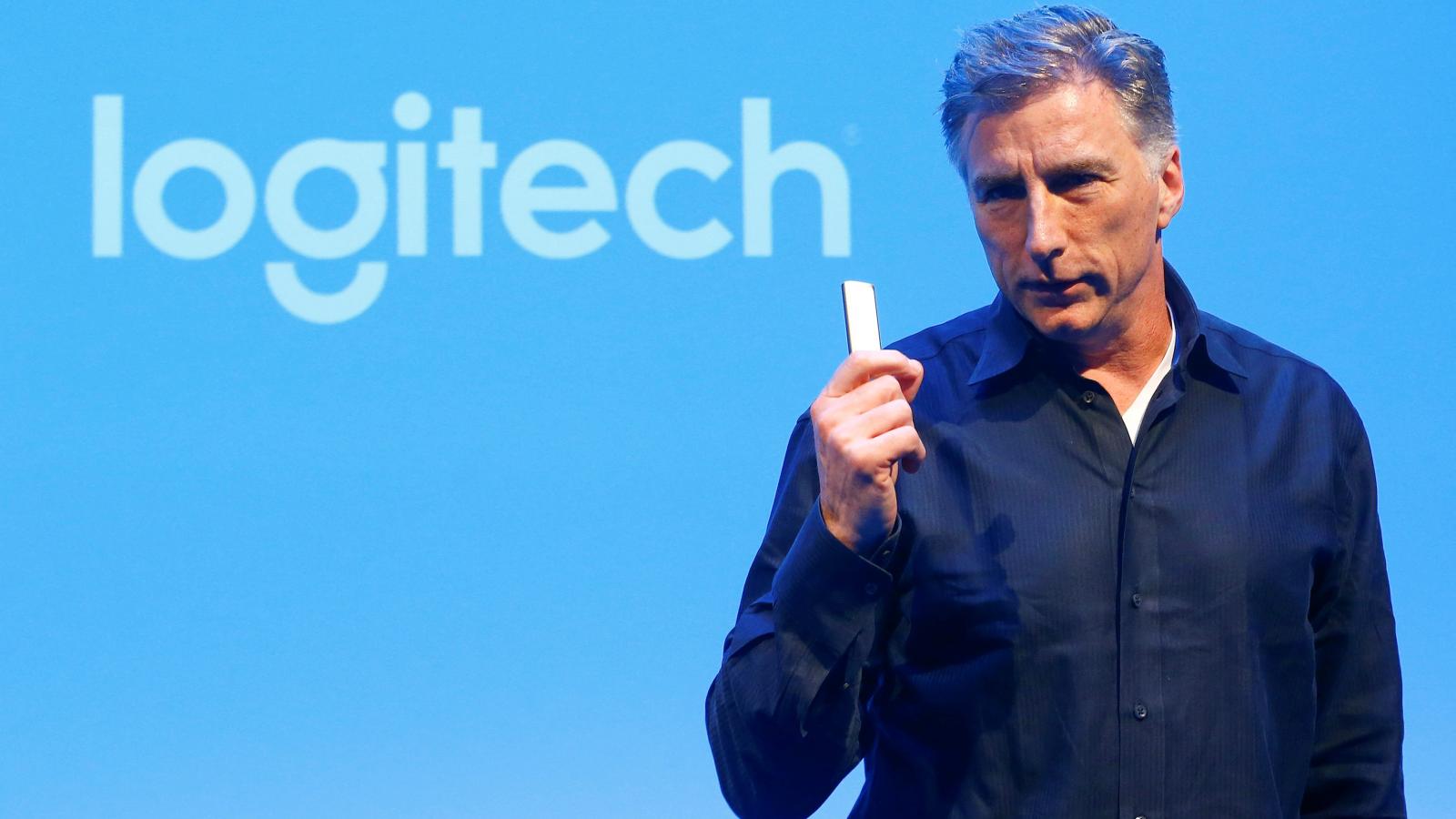 bracken darrell logitech esports gaming mouse e1511430730250