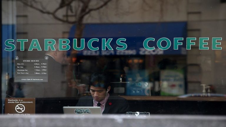 Starbucks Wi-Fi ağında porno sitelerini engelleyecek!