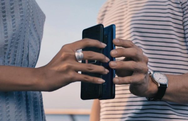 Huawei Mate 20 Pro'da "hızlı şarj" için pek çok imkâna sahipsiniz 2 Huawei Mate 20 Pro'da "hızlı şarj" için pek çok imkâna sahipsiniz