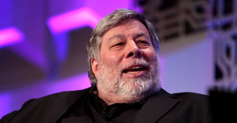 Steve Wozniak: Facebook hesabınızı silin!