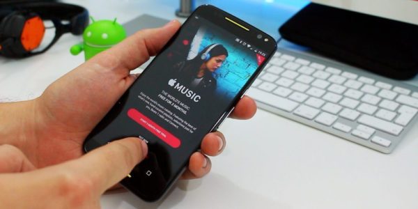 Apple Music 'den üniversite öğrencilerine kıyak