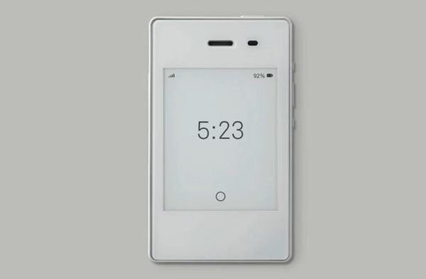 Sizi telefon bağımlılığından kurtaracak telefon: Light Phone 2