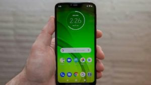 Motorola iki yeni telefon