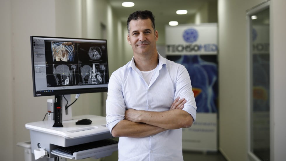 TechsoMed SideImage Man