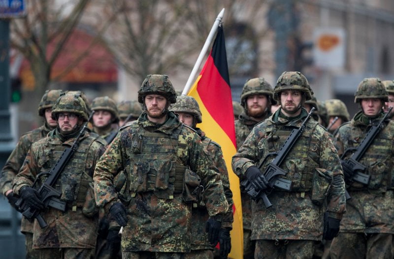 Almanya savunma yatırımını