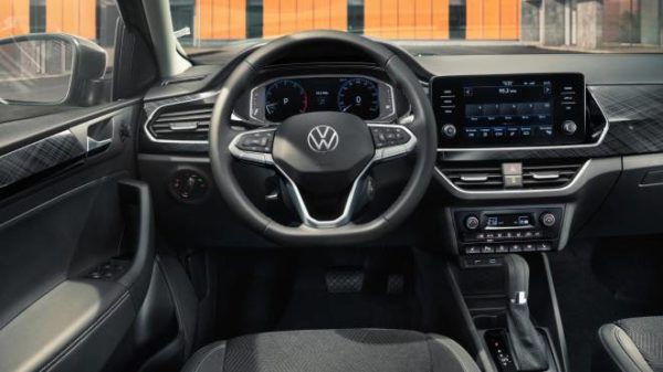 2020 volkswagen polo sedan 4