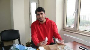 Oyun konsolu yerine cam kase gönderdiler! Bu sefer hıyar çıkmadı 17 Oyun konsolu yerine cam kase