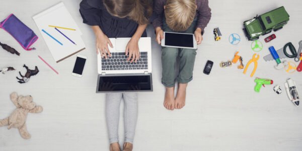 Çocuklarda cep telefonu kullanımı