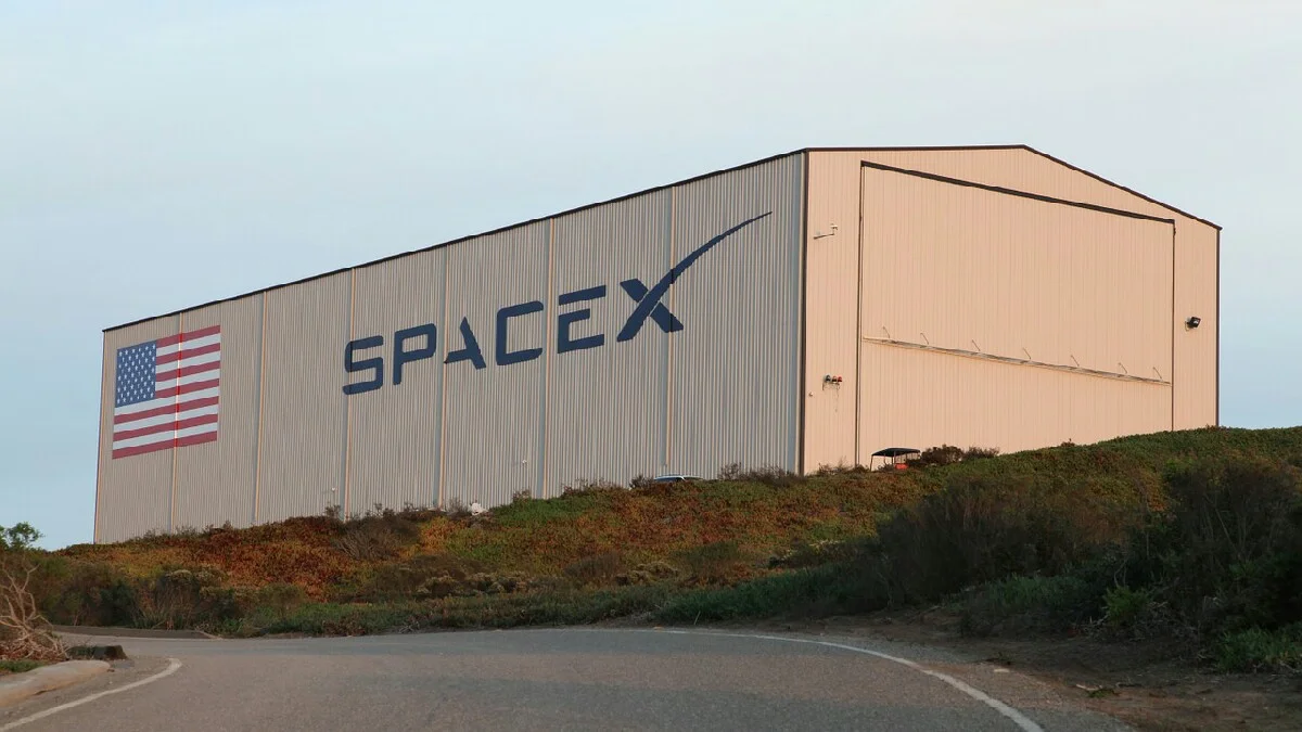 SpaceX Starlink ile uçaklarda internet hız rekoru kıracak! 3 SpaceX çalışanlarına köle