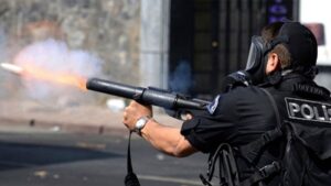 Biber gazı yasaklanmalı