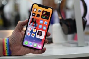 iOS 15 alacak iPhone ve iPod modelleri sızdırıldı 15 iOS 14.2 Public Beta GM
