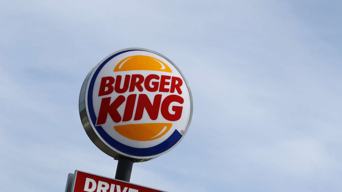 Burger King yeni logosu ortaya cikti