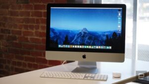 Apple, iMac için yeni bir tasarım üzerinde çalışıyor